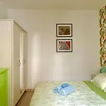 Town House With Patio In Quiet Residential Area 10 Min From シャレー トレモリノス