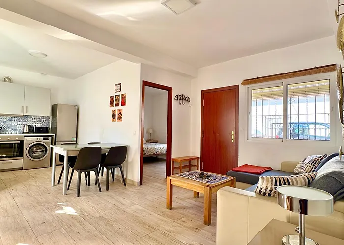 Town House With Patio In Quiet Residential Area 10 Min From Шале *