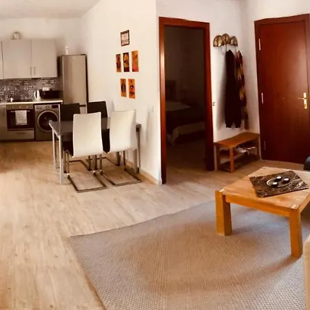 Chalet Town House With Patio In Quiet Residential Area 10 Min From *