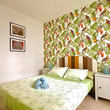 Town House With Patio In Quiet Residential Area 10 Min From * Τορρεμολίνος