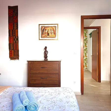 Chalet Quiet 3-bedroom House Near Town Hall & Centre Torremolinos