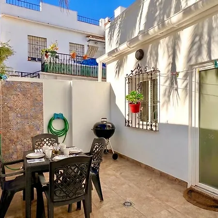 شاليه Quiet 3-bedroom House Near Town Hall & Centre توريمولينوس