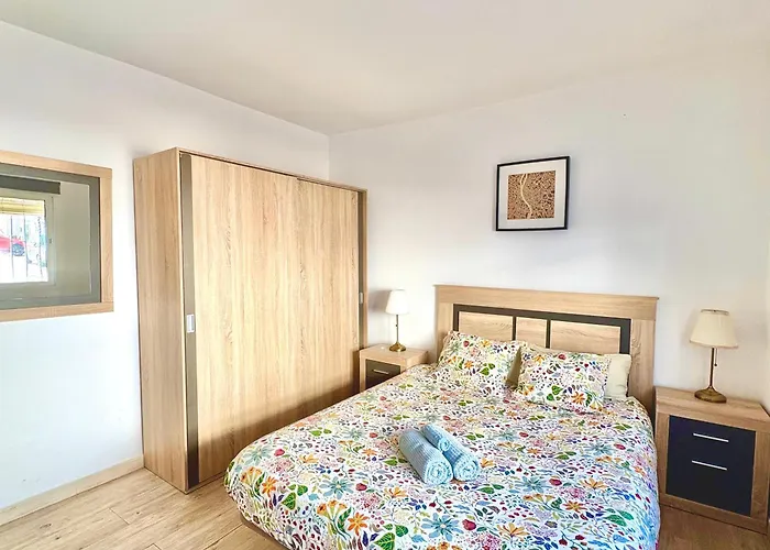 Town House With Patio In Quiet Residential Area 10 Min From * Torremolinos