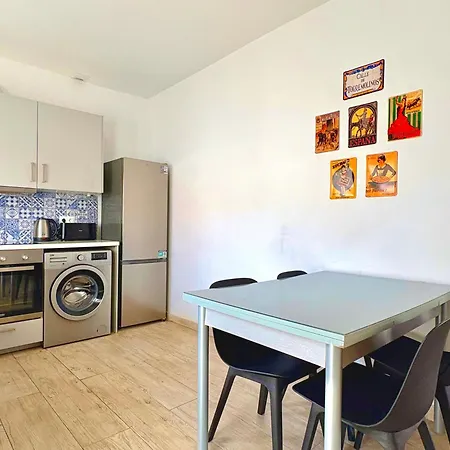 Quiet 3-bedroom House Near Town Hall & Centre * Торремолинос