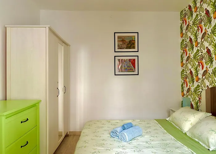 Town House With Patio In Quiet Residential Area 10 Min From Chalet Torremolinos