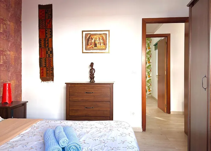 Chalet Town House With Patio In Quiet Residential Area 10 Min From Torremolinos